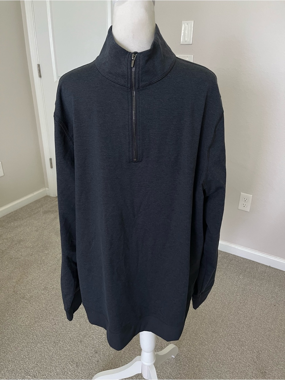 Like New Vuori Men's Seaside Half-Zip Pullover Size XXL